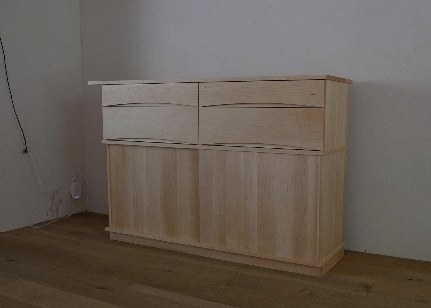 Cabinet 212