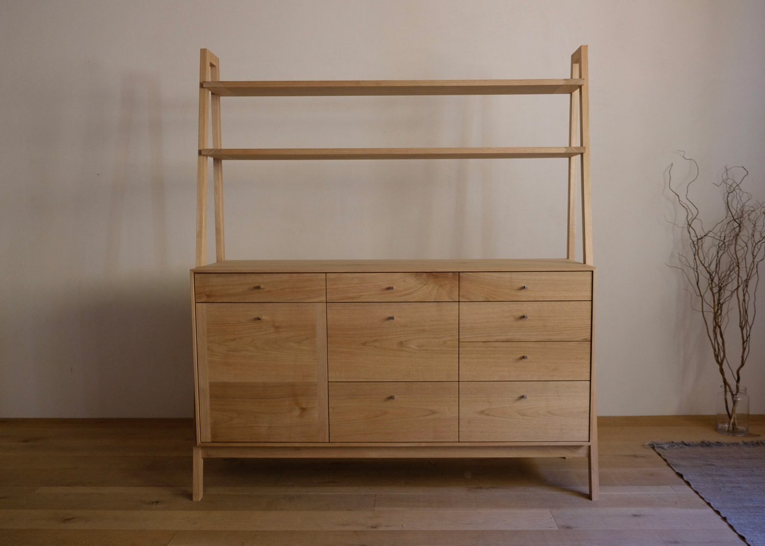 Cabinet  401