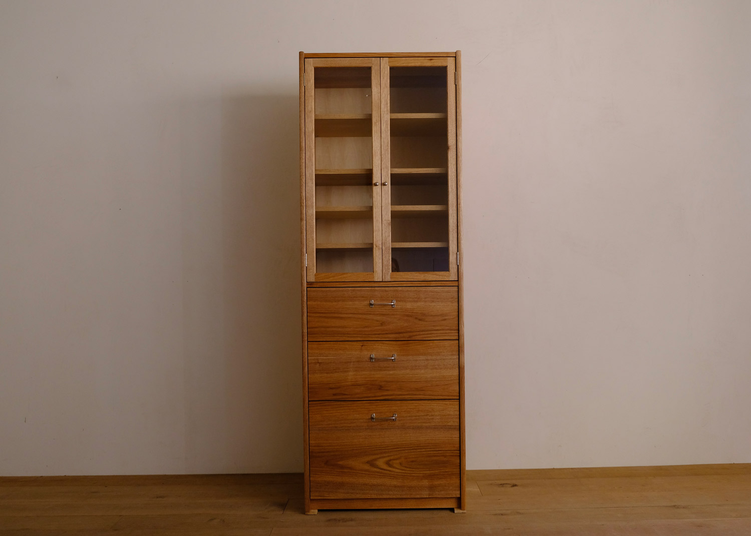 Cabinet 826
