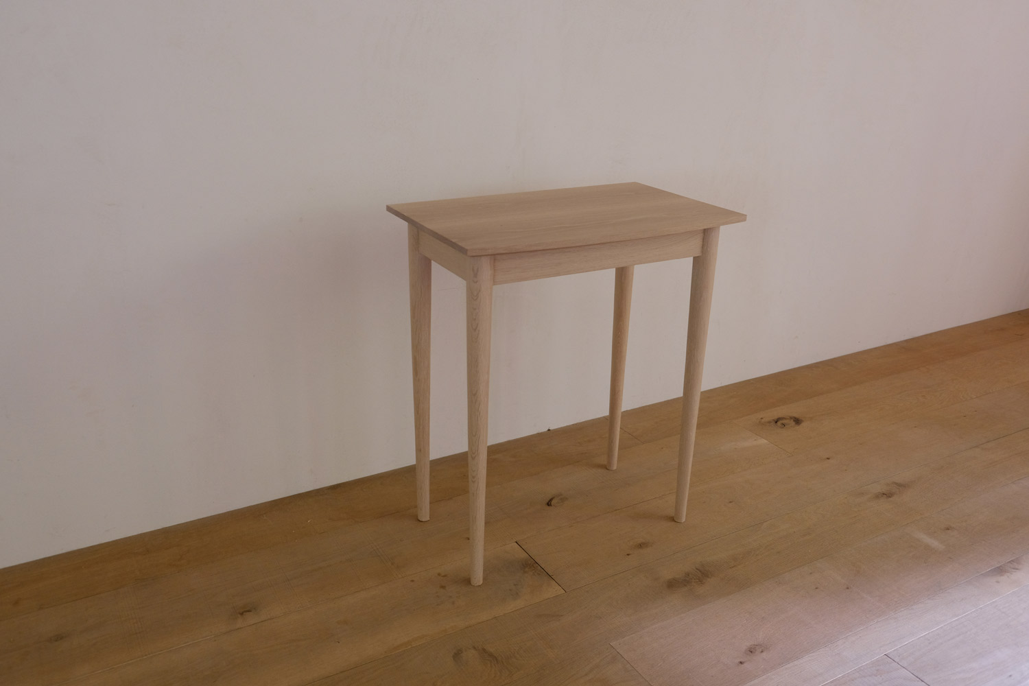 Side table 102