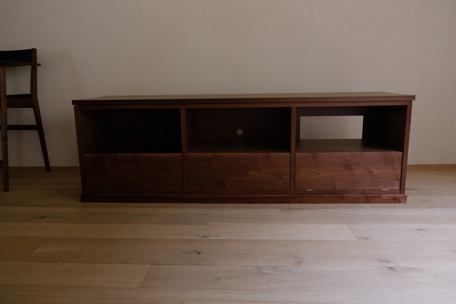TV board 109